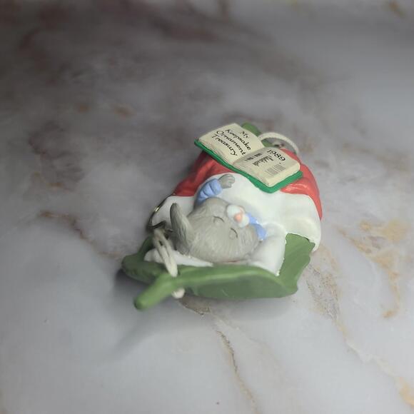 Hallmark Exclusive 1989 "Collect a Dream" Mouse Christmas Tree Ornament In Box - Picture 5 of 10